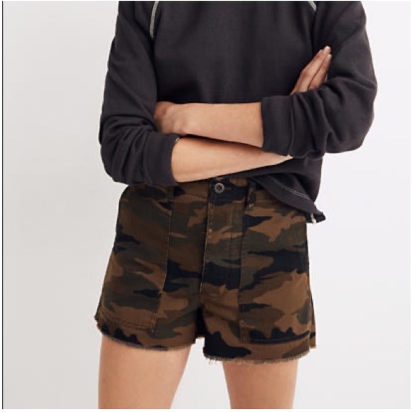 Madewell Pants - Madewell Camouflage Women's Cargo Shorts‎ Cut Off 30